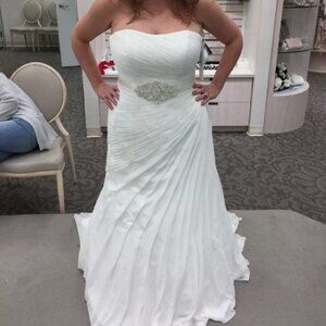 Ivory Wedding Dress with trumpet slip